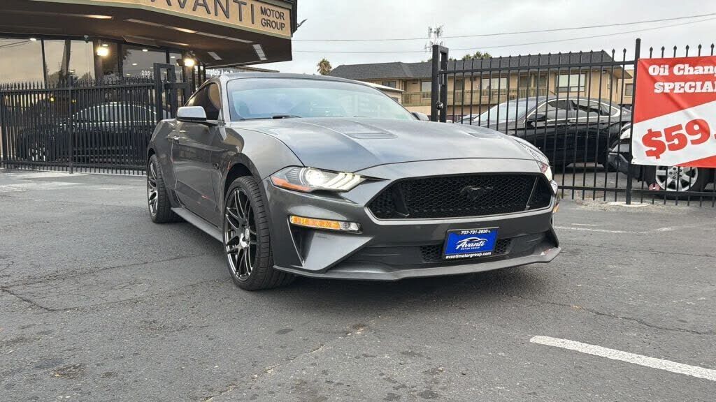 2019 FORD Mustang