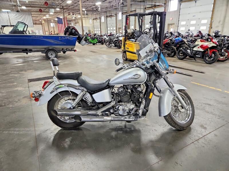 2002 HONDA VT750