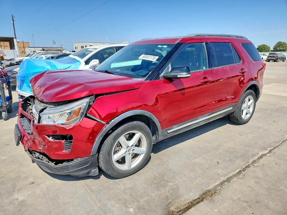 2018 FORD Explorer