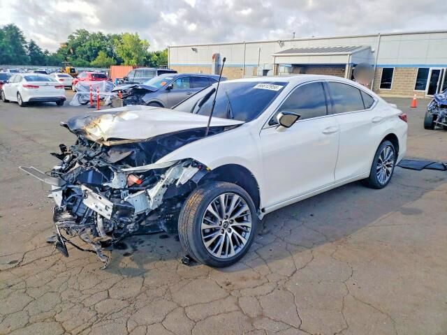2021 LEXUS ES