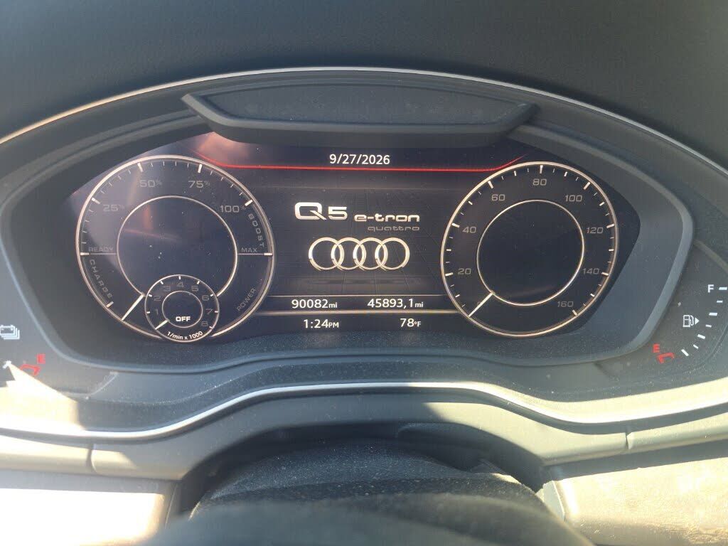 2020 AUDI Q5 e