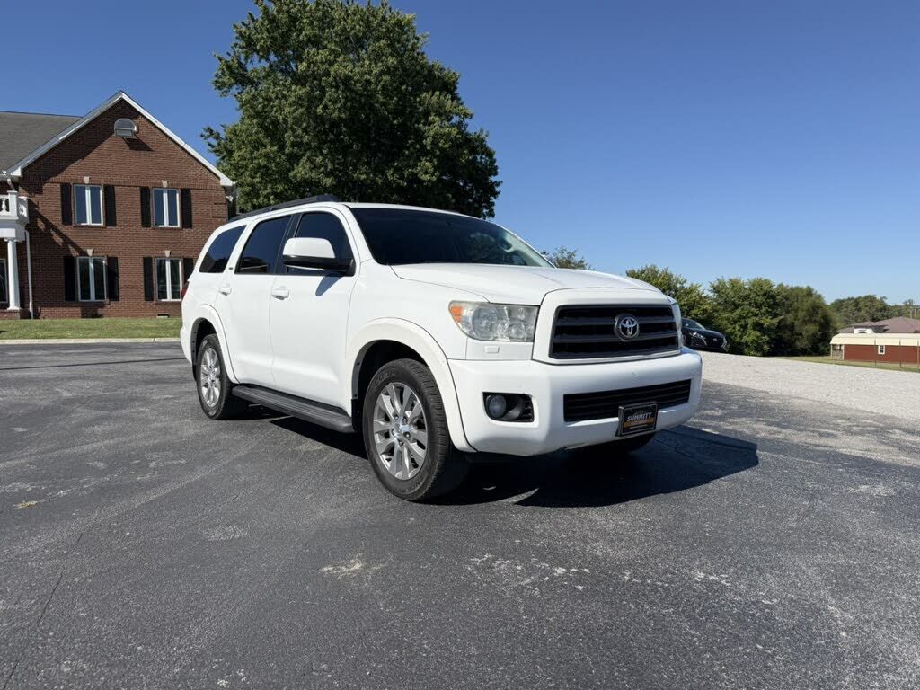 2013 TOYOTA Sequoia