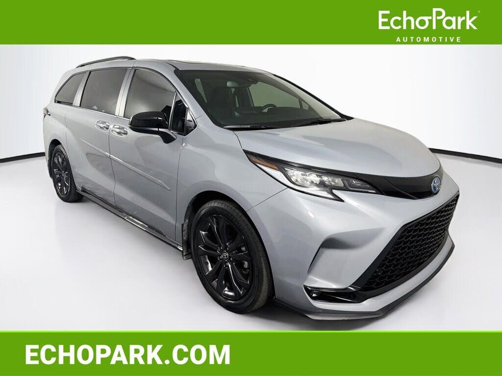 2025 TOYOTA Sienna