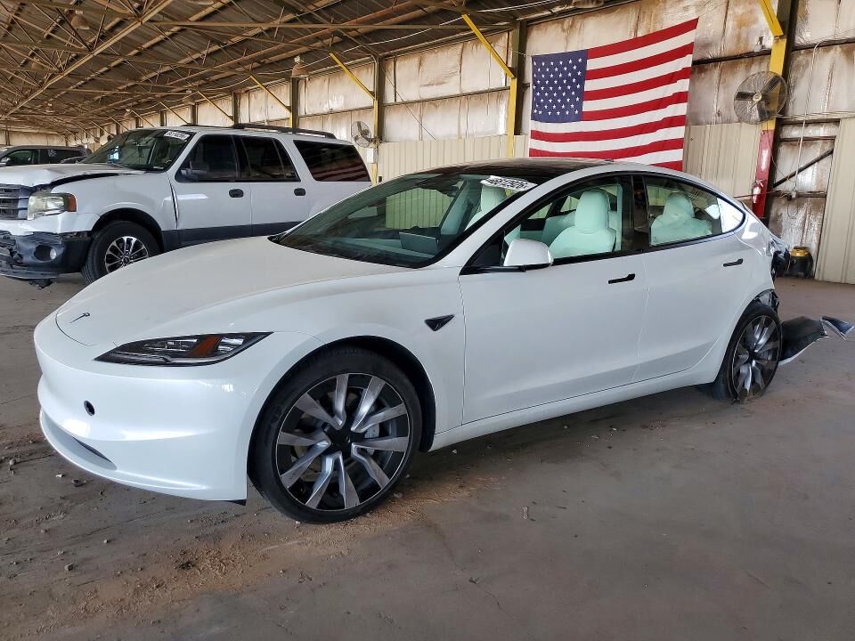 2024 TESLA Model 3