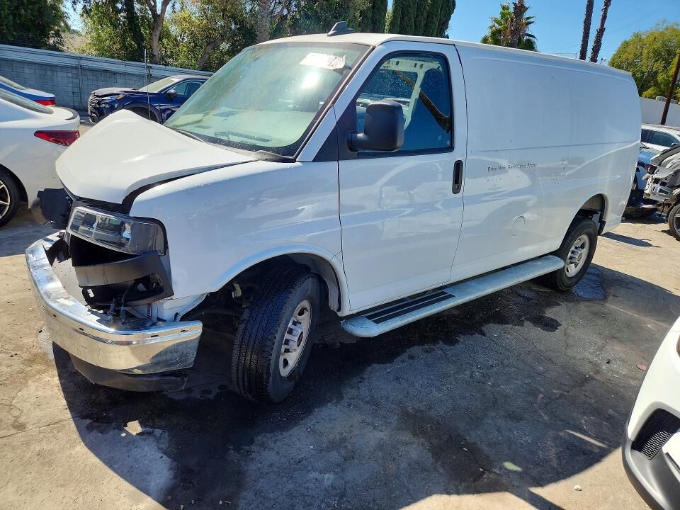 2025 GMC Savana