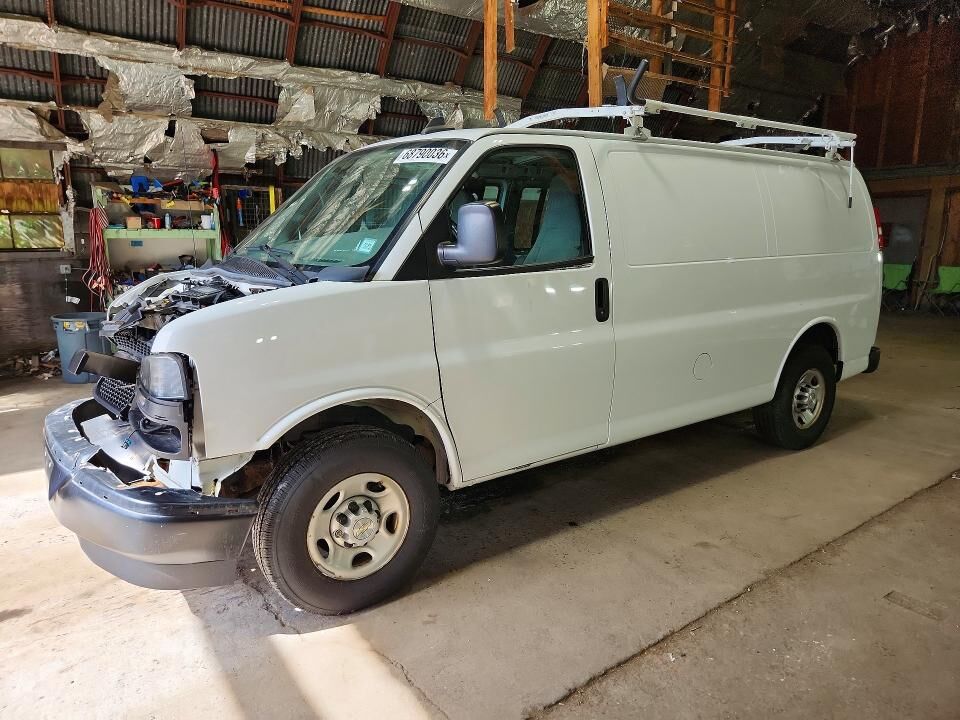 2020 CHEVROLET Express