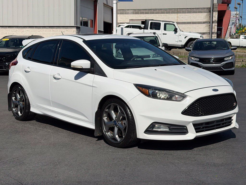 2017 FORD Focus