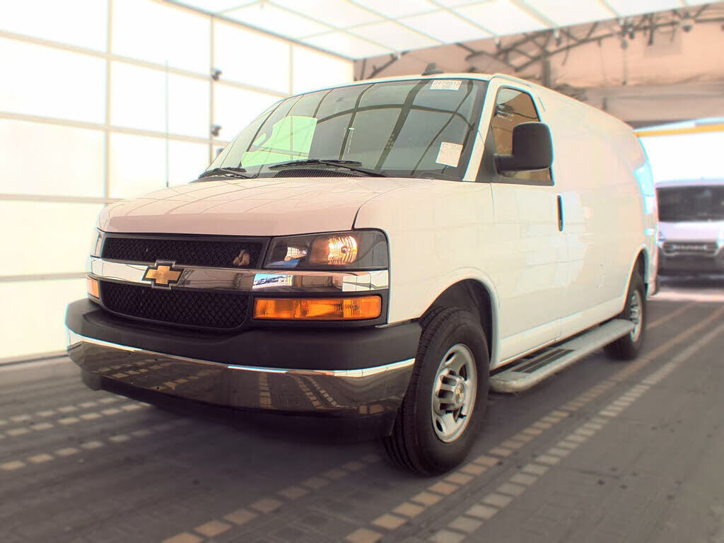 2025 CHEVROLET Express