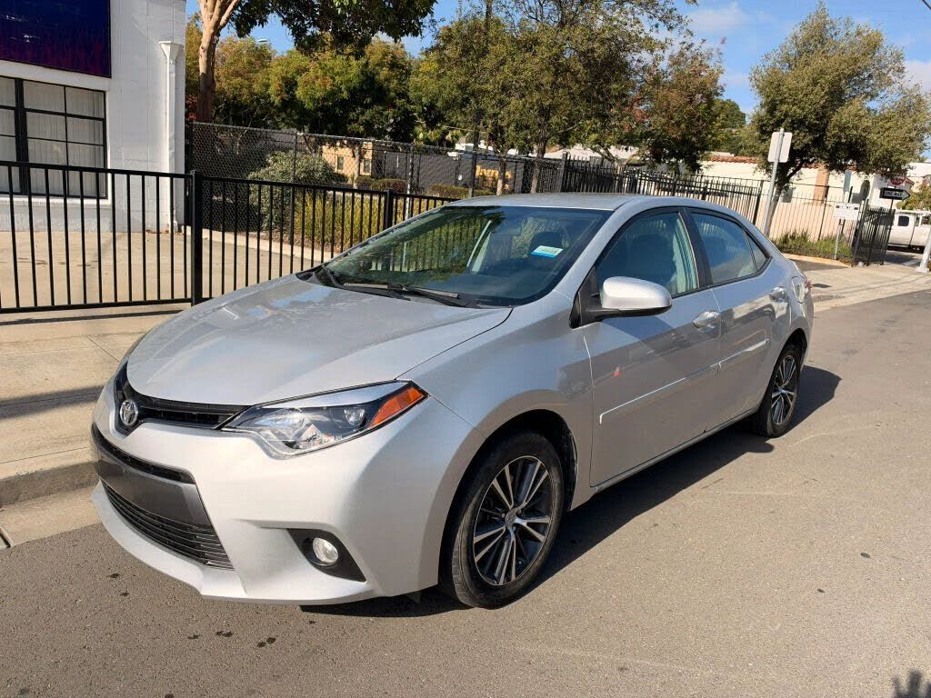 2016 TOYOTA Corolla