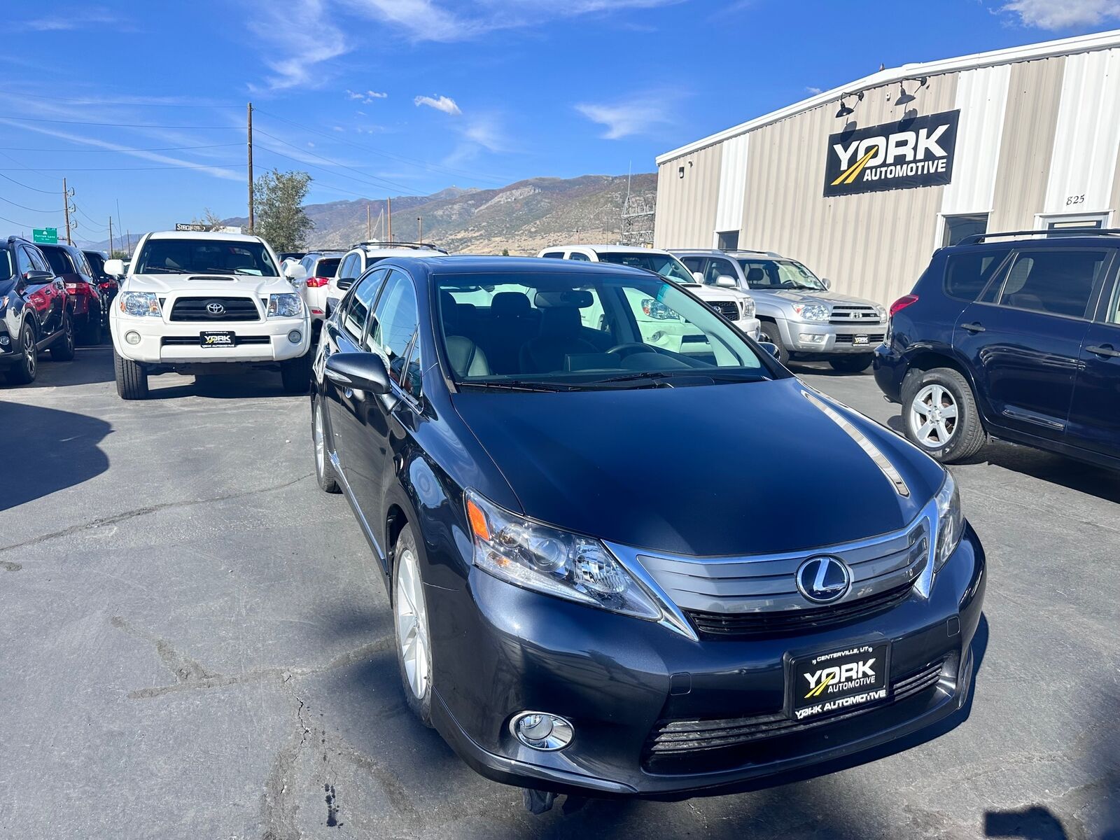 2011 LEXUS HS
