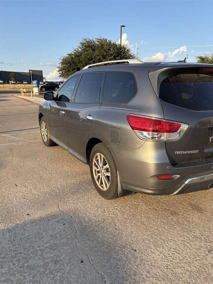2016 NISSAN Pathfinder