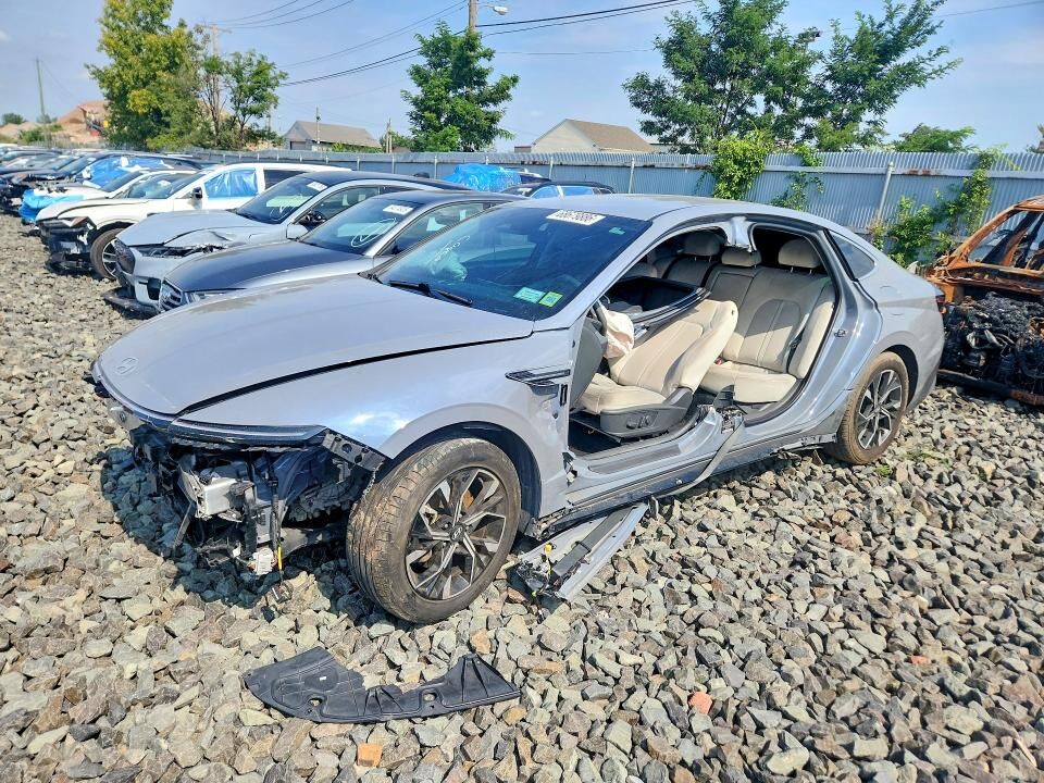 2025 HYUNDAI Sonata