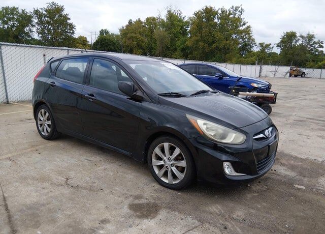 2012 HYUNDAI Accent