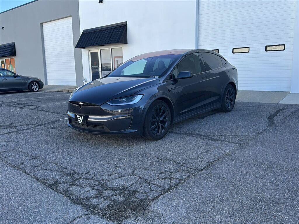 2024 TESLA Model X
