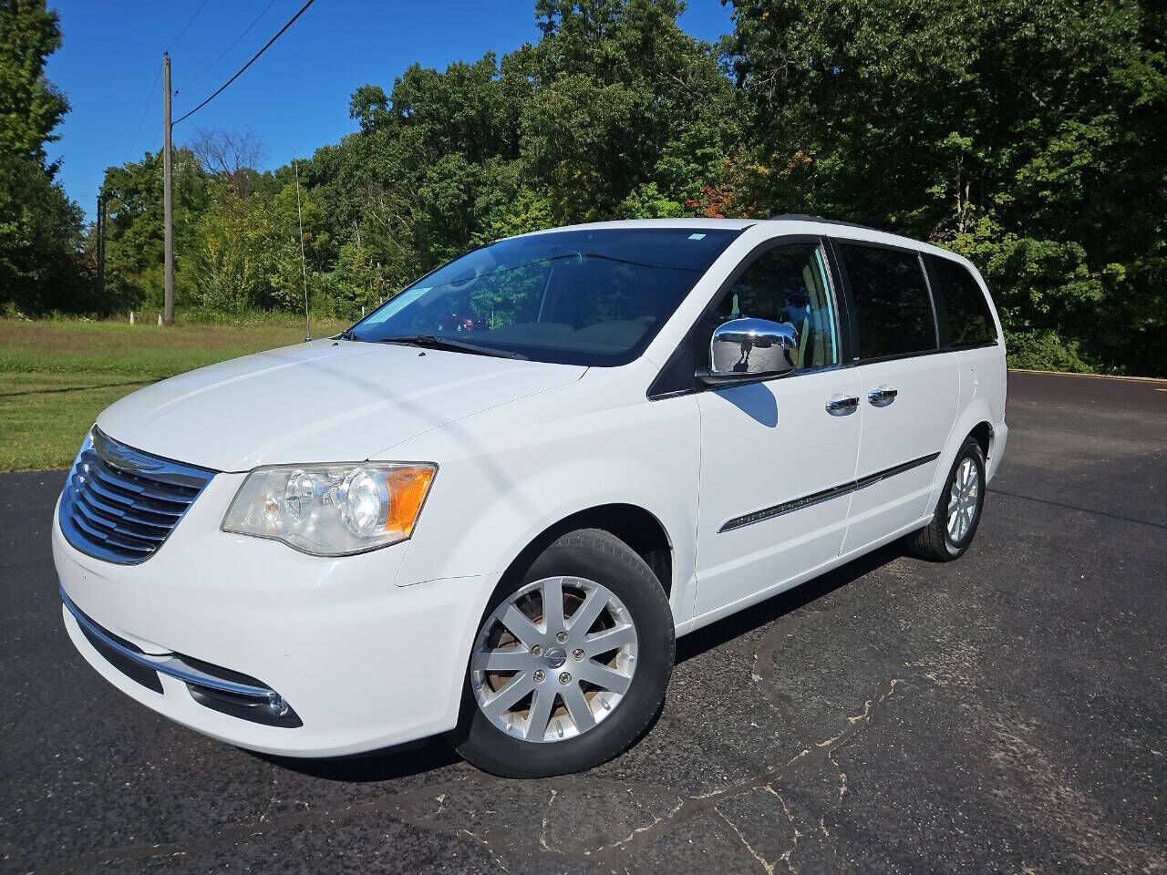 2014 CHRYSLER Town and Country