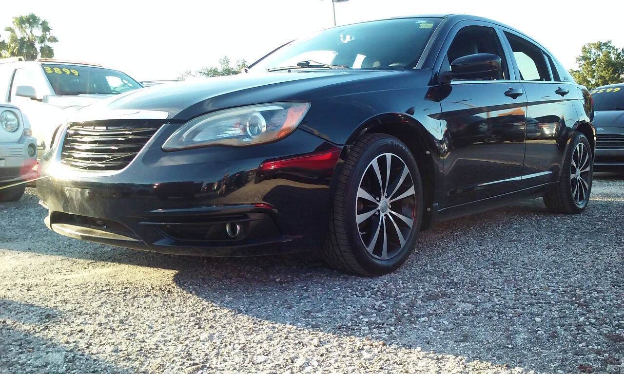 2011 CHRYSLER 200
