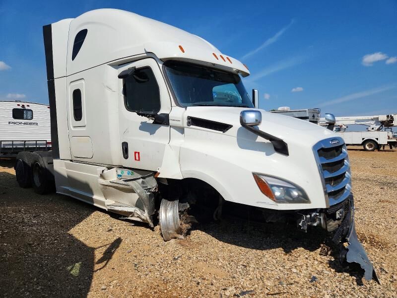 2018 FREIGHTLINER New Cascadia 126" Sleepercab