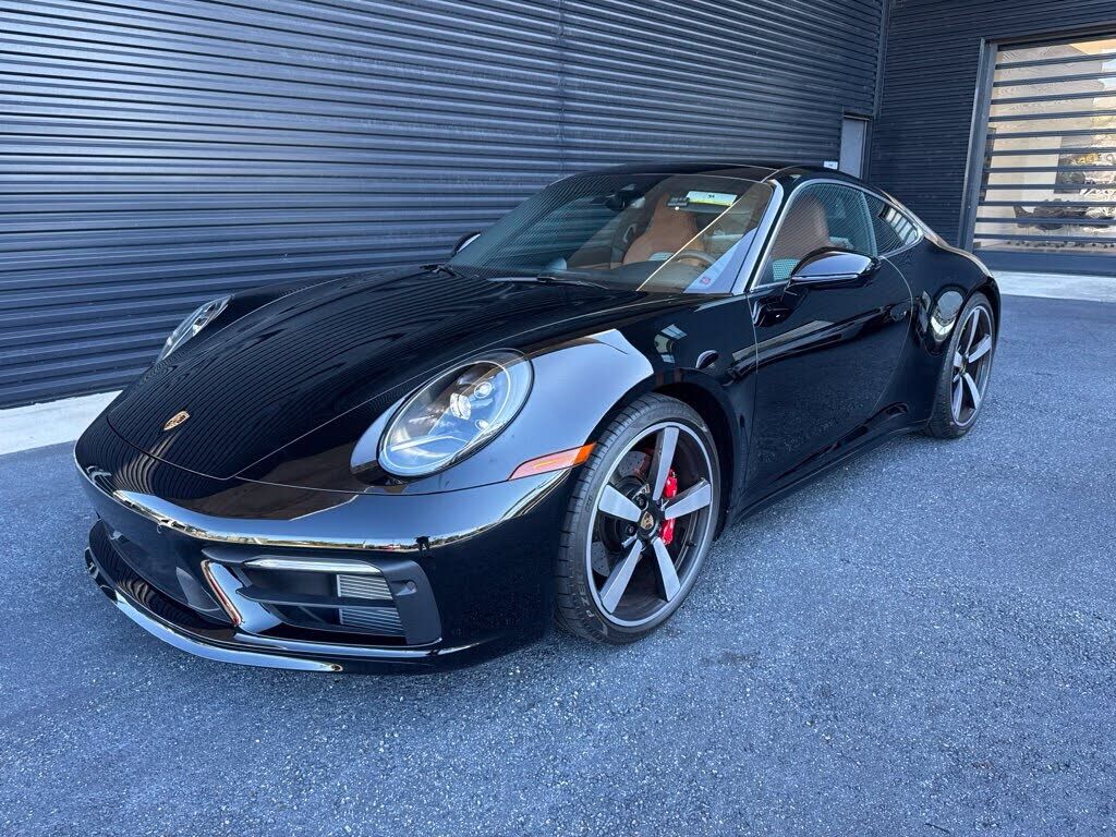 2024 PORSCHE 911