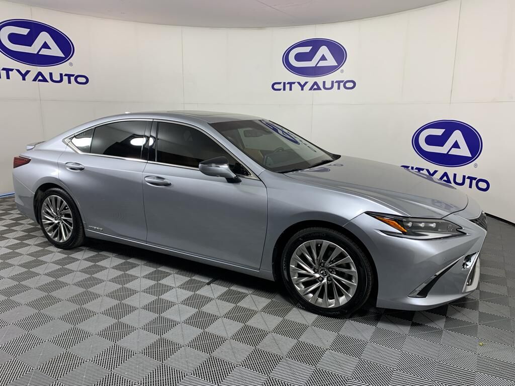 2022 LEXUS ES