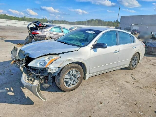 2012 NISSAN Altima