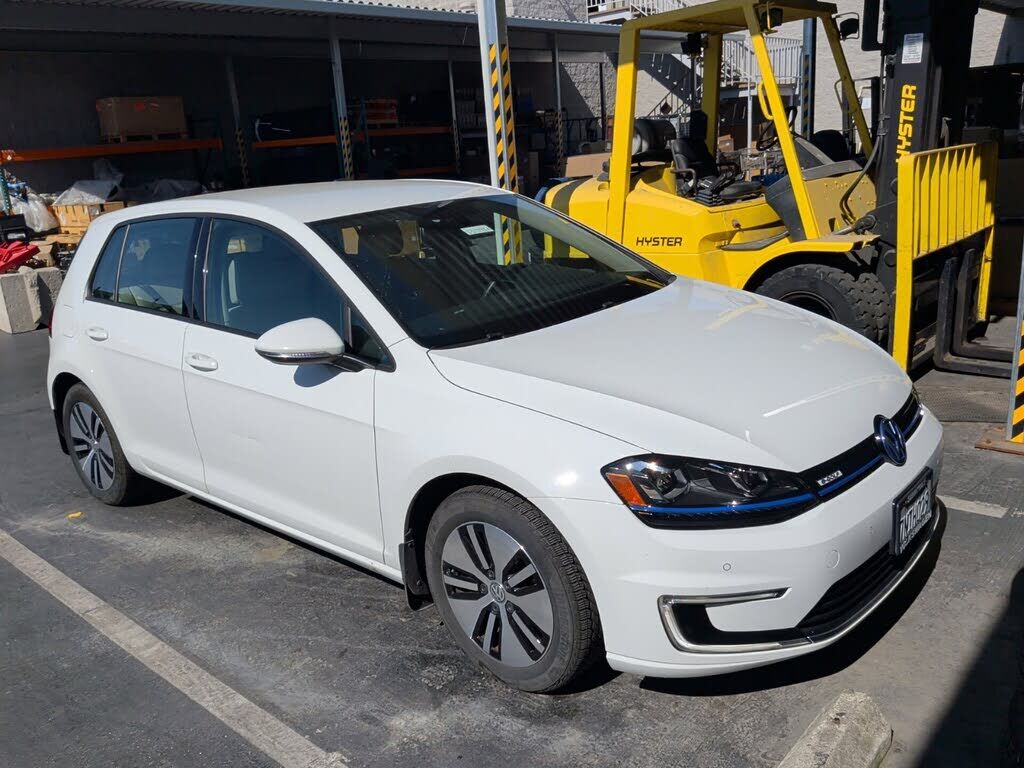 2016 VOLKSWAGEN e-Golf