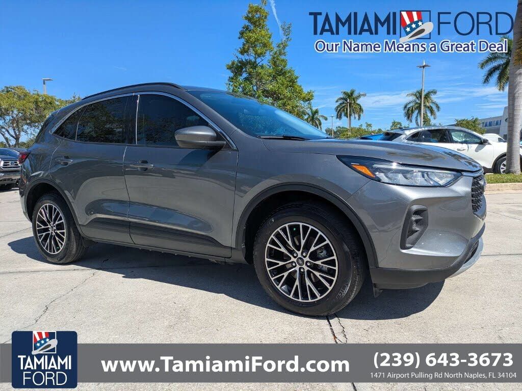 2024 FORD Escape