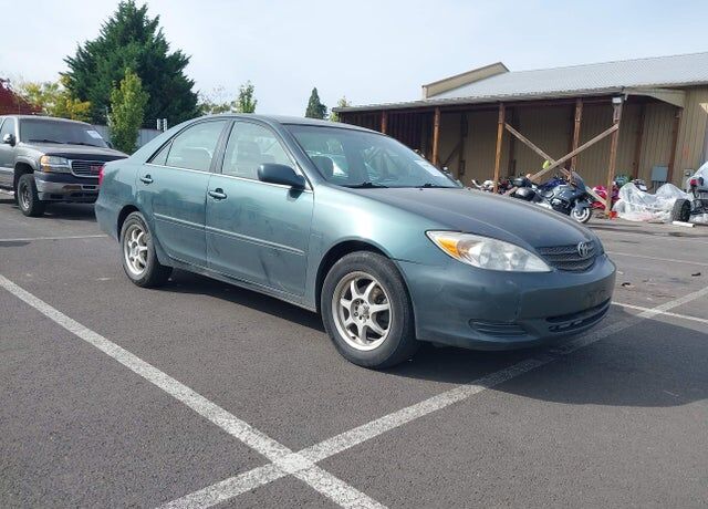 2004 TOYOTA Camry