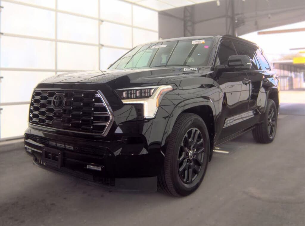 2024 TOYOTA Sequoia