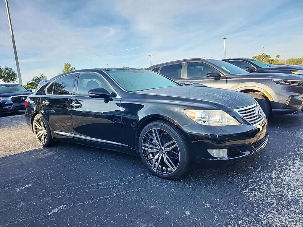 2011 LEXUS LS
