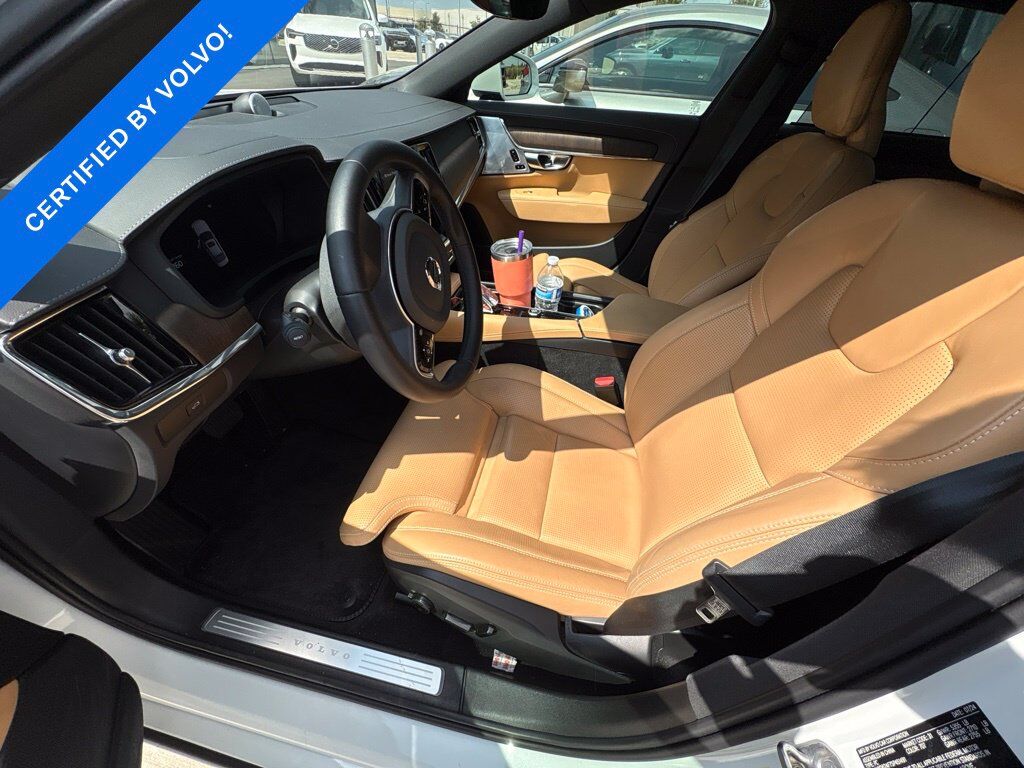 2025 VOLVO S90