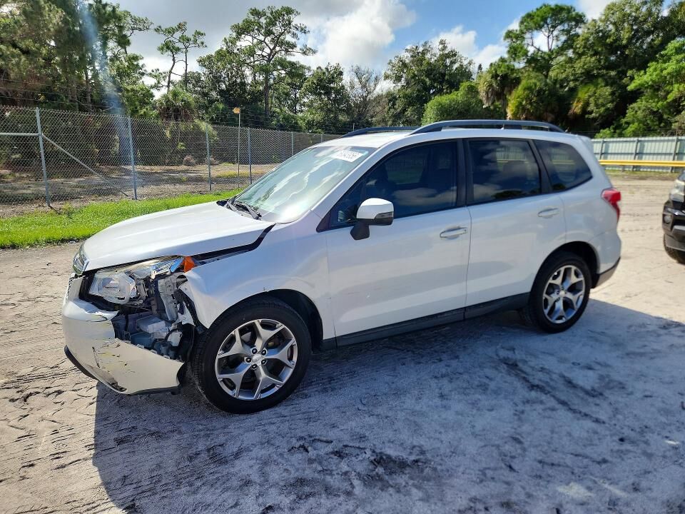 2016 SUBARU Forester