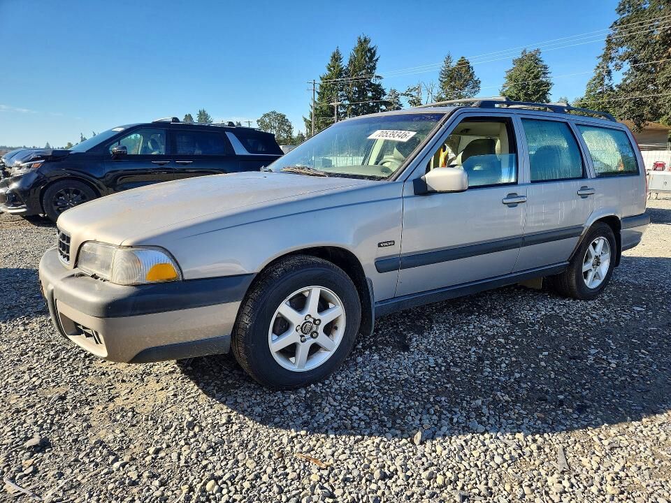 1998 VOLVO V70