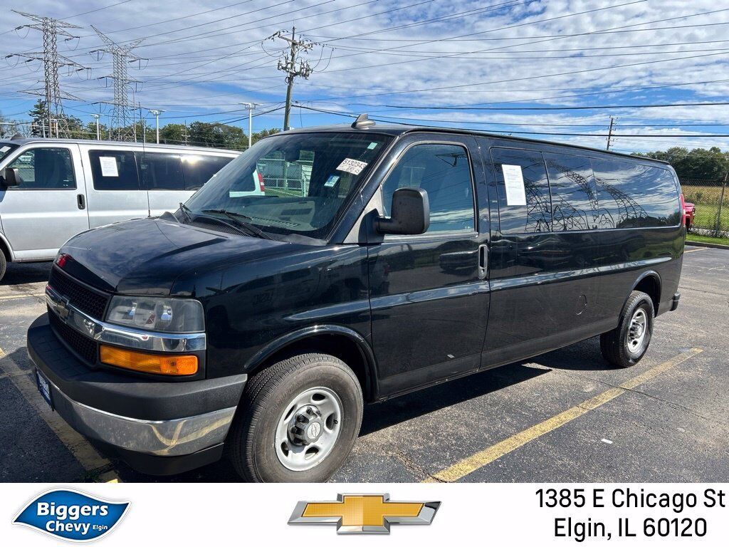 2017 CHEVROLET Express