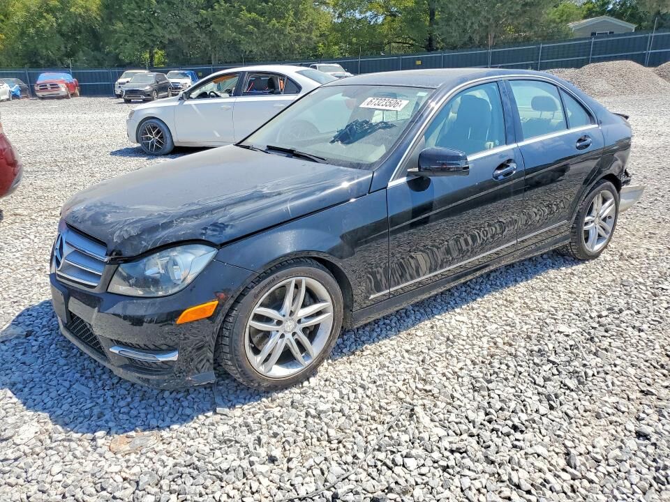 2013 MERCEDES-BENZ C-Class