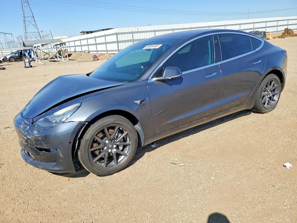 2018 TESLA Model 3