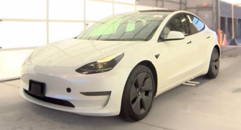 2023 TESLA Model 3