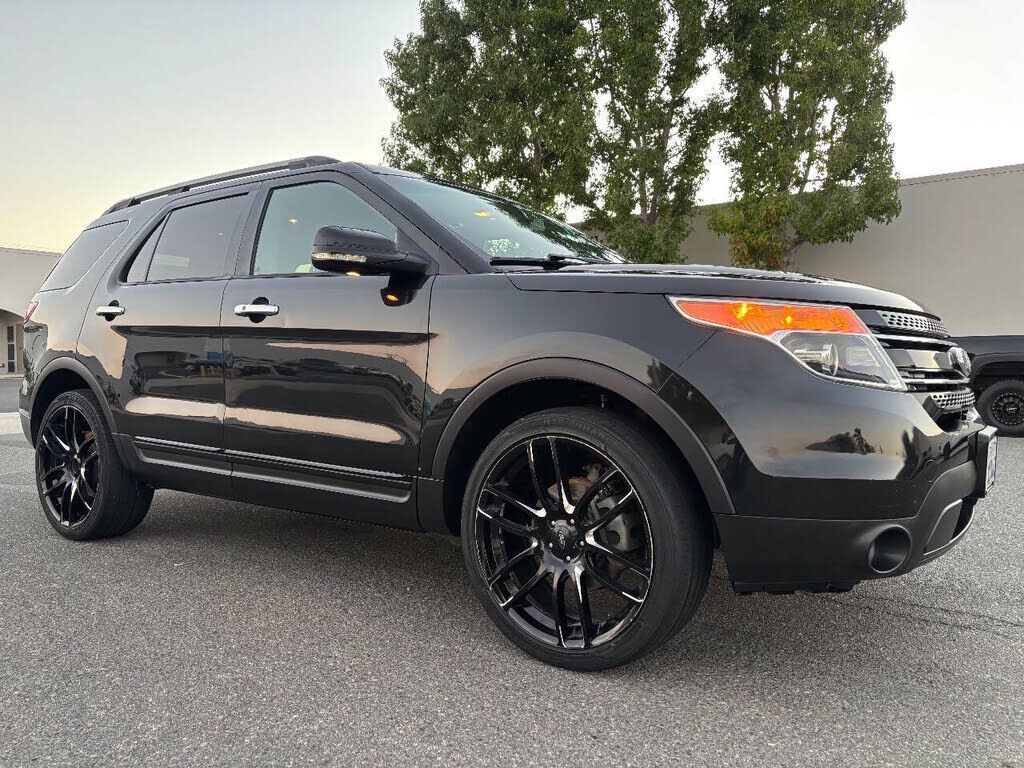 2013 FORD Explorer