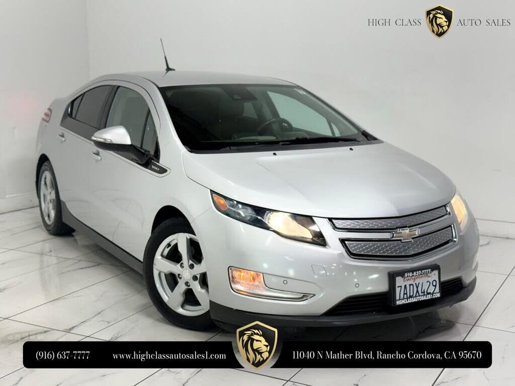 2013 CHEVROLET Volt