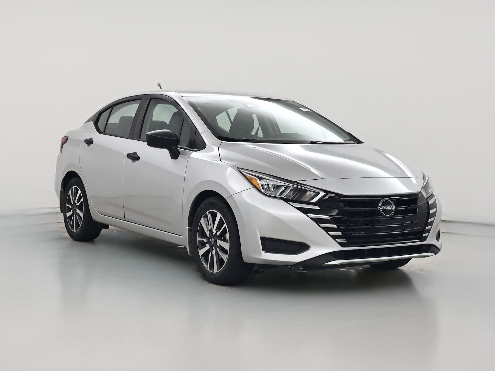 2024 NISSAN Versa