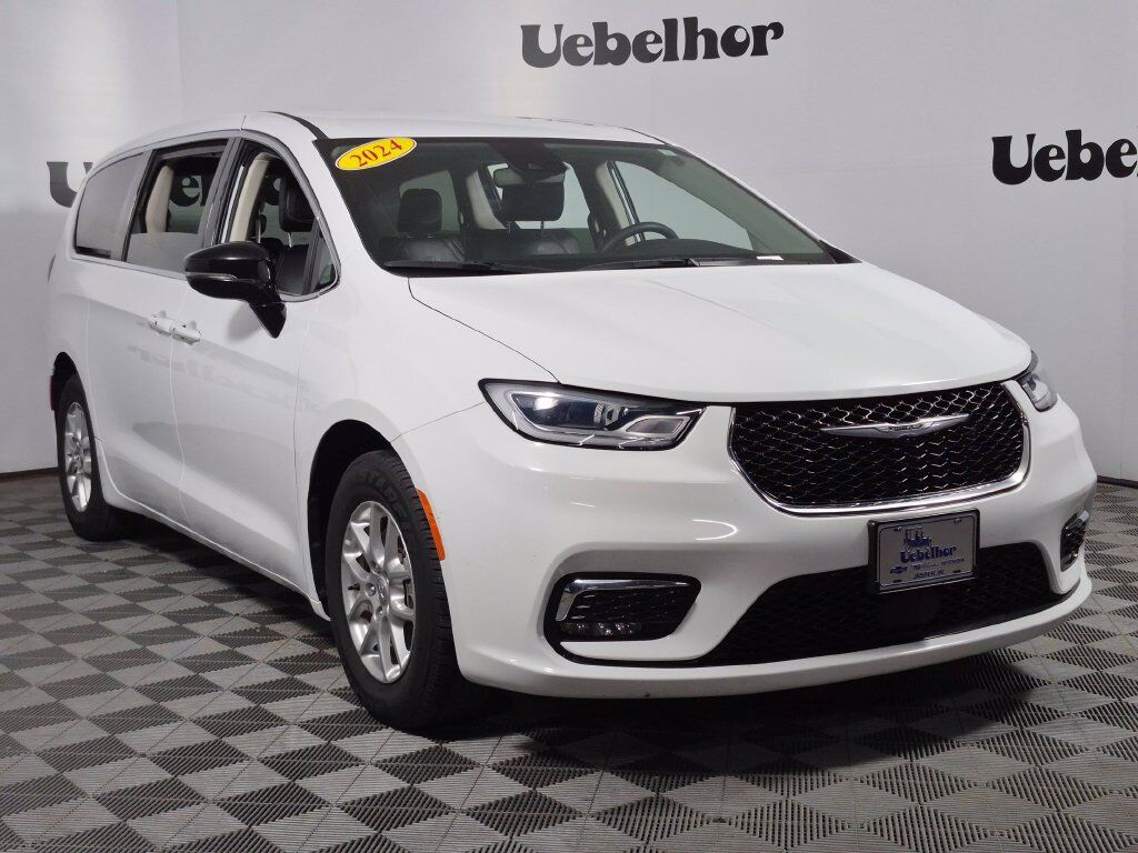 2024 CHRYSLER Pacifica
