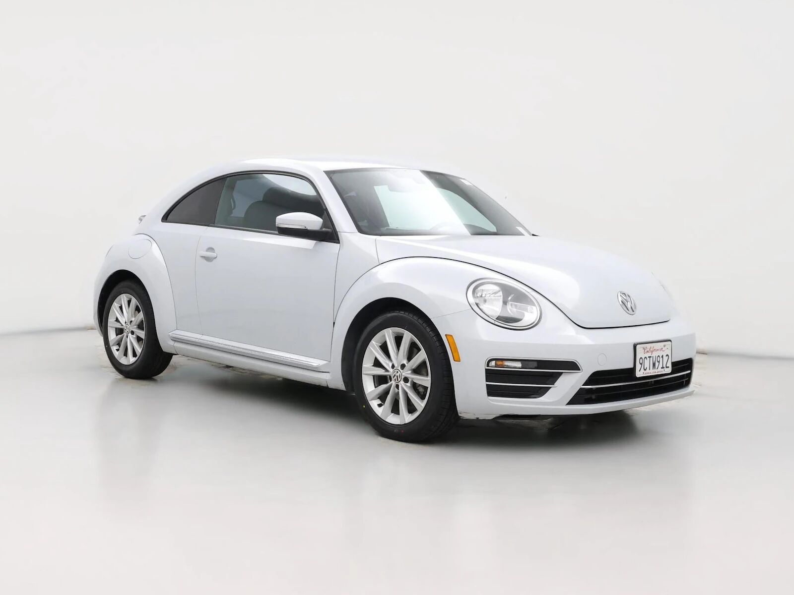 2017 VOLKSWAGEN Beetle