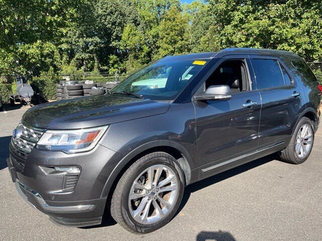 2019 FORD Explorer
