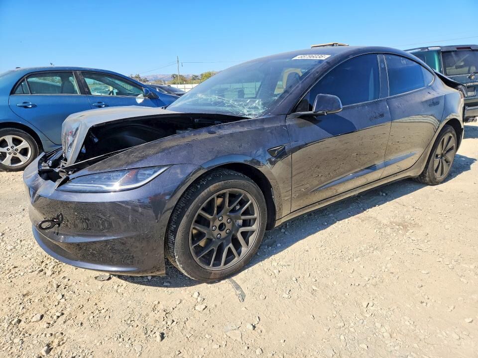 2024 TESLA Model 3