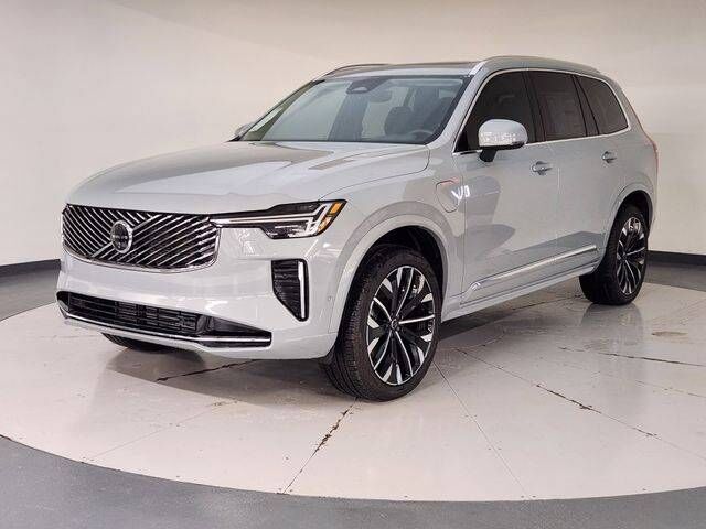 2025 VOLVO XC90