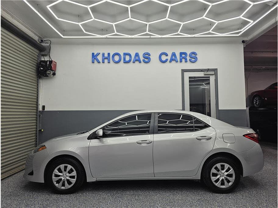 2017 TOYOTA Corolla