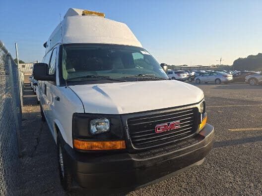 2017 GMC Savana