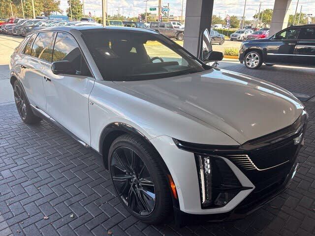 2024 CADILLAC Lyriq