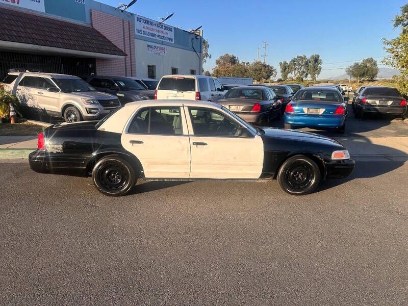 2003 FORD Crown Victoria