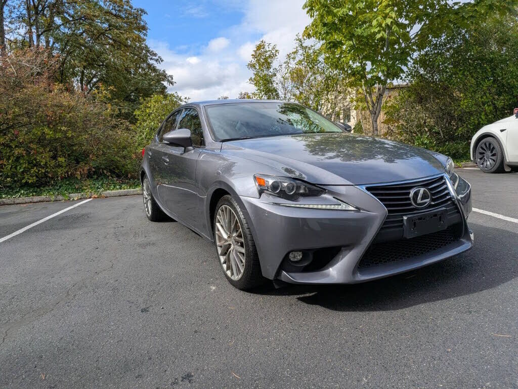 2016 LEXUS IS
