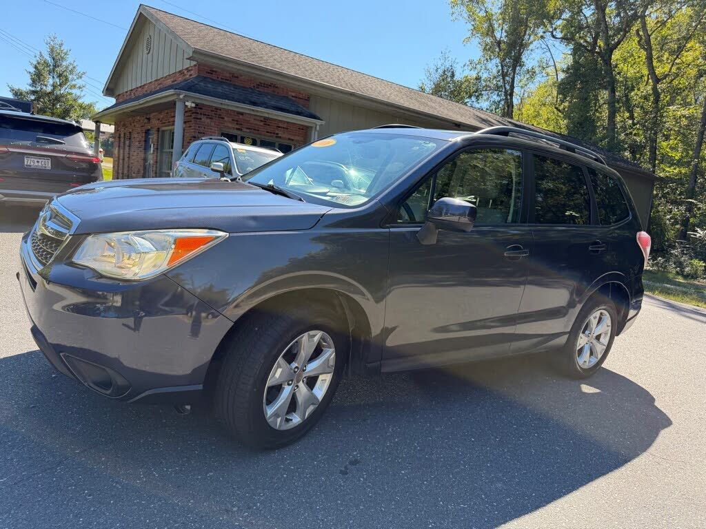 2016 SUBARU Forester
